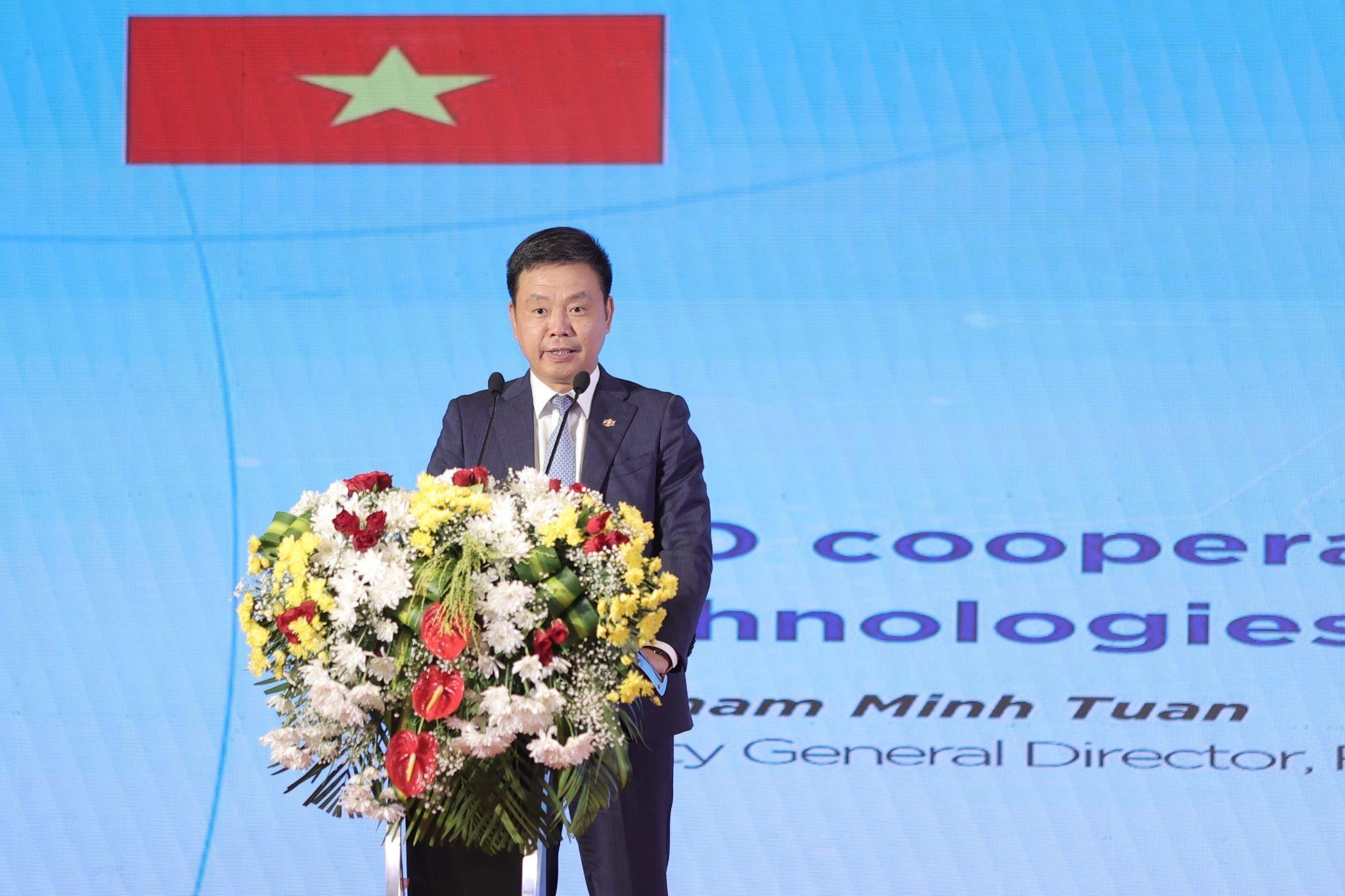  Ông Phạm Minh Tuấn chia sẻ tại Diễn đàn Đổi mới sáng tạo Việt Nam - Ấn Độ. 