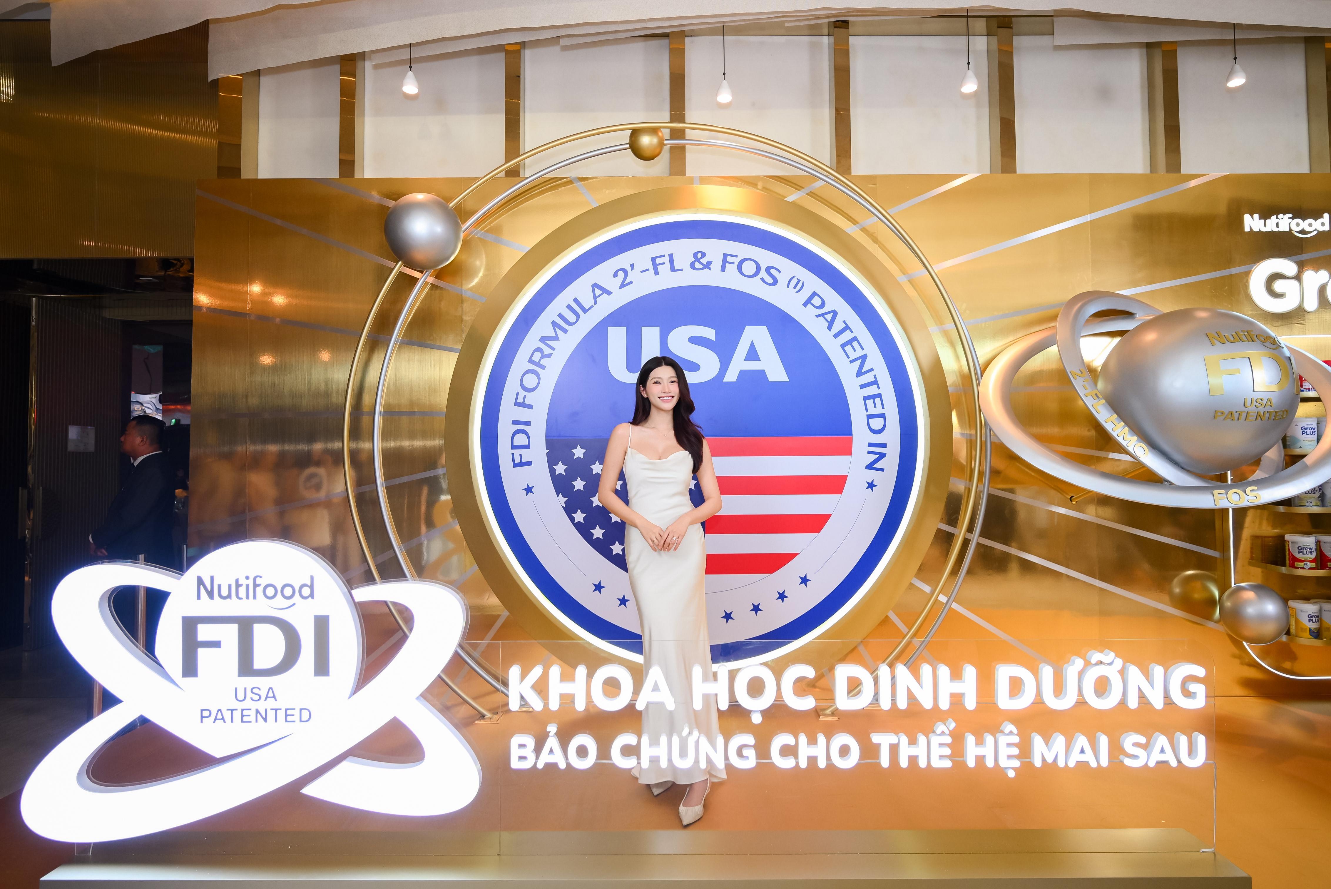  Hàng trăm khách mời check-in mừng “sinh nhật lớn” của Nutifood. 