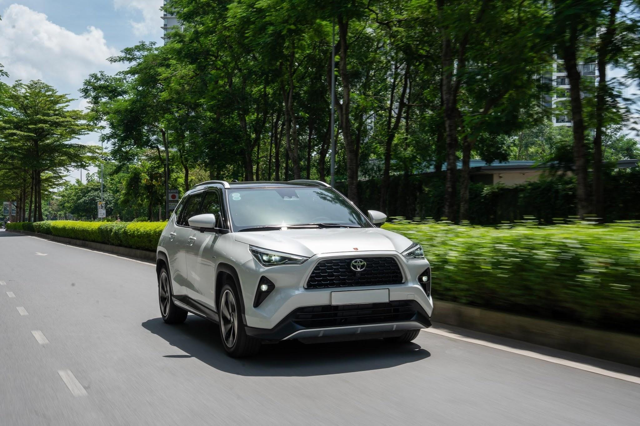  Yaris Cross đồng hành mỗi ngày cùng các thành viên gia đình anh Minh Hoàng. 