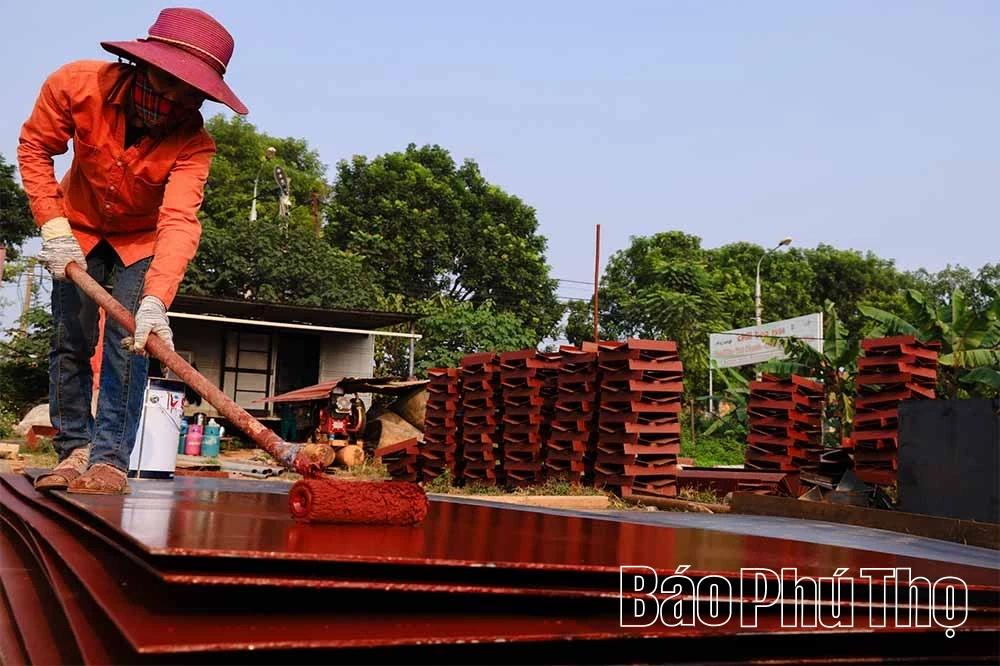 Các bộ phận của tàu được phân chia thành từng khu vực để chế tạo và lắp ráp riêng biệt trước khi hoàn thiện thành một khối thống nhất.