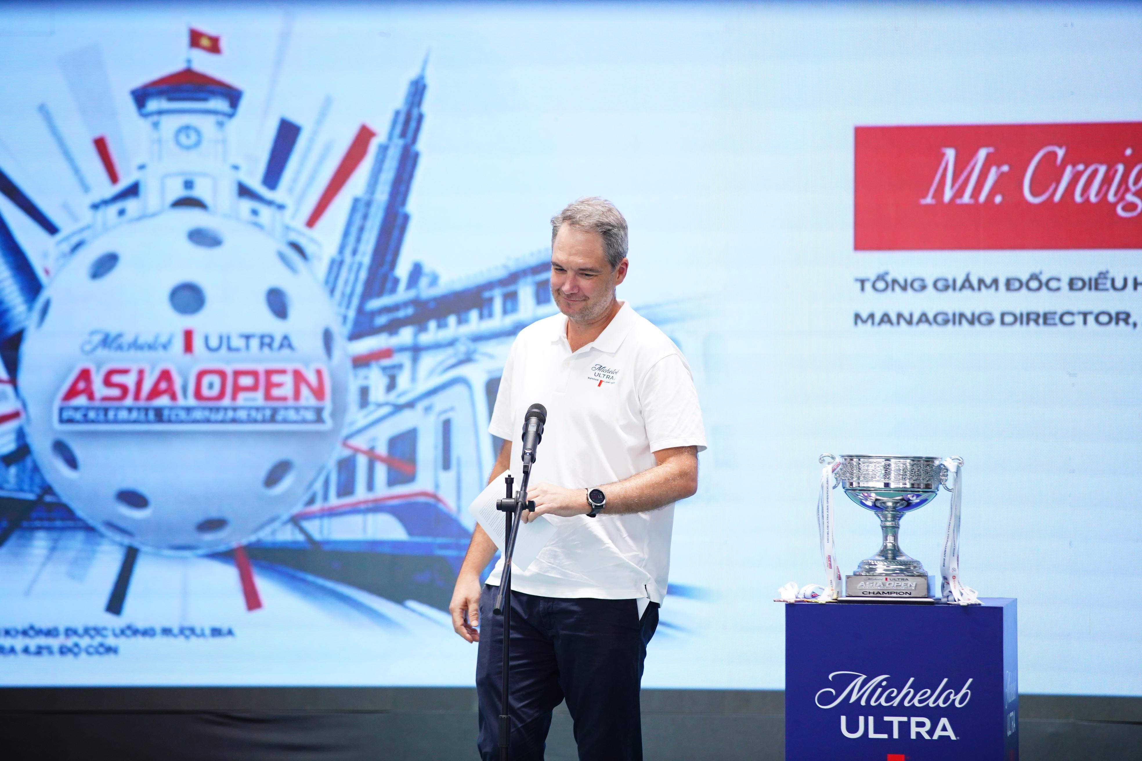  Ông Craig MacLean, Chủ tịch AB InBev, khu vực Đông Nam Á chia sẻ tại sự kiện. 