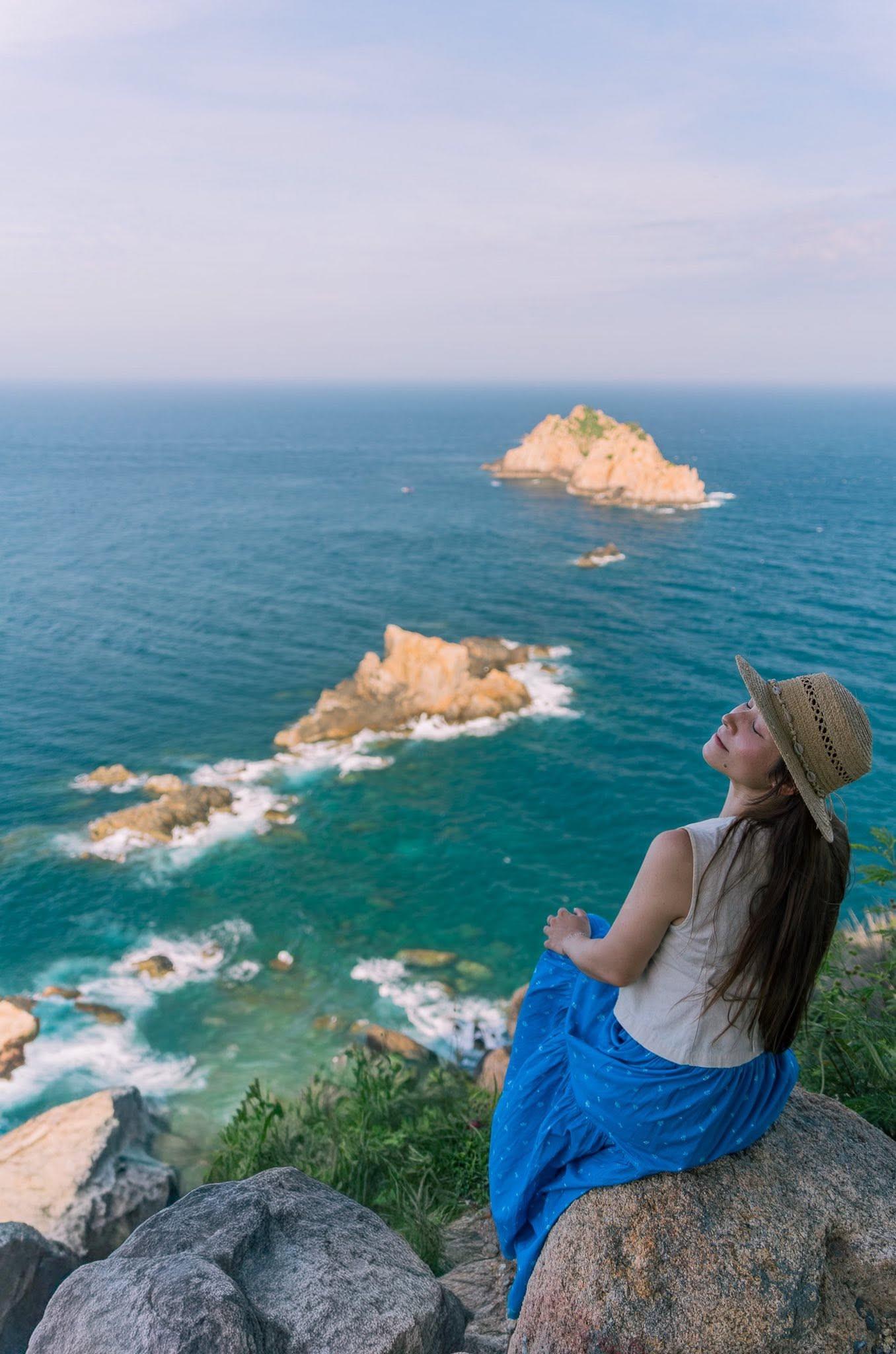 Nơi đây dường như "không có bóng dáng của du lịch đại trà" mà vẫn giữ nhịp sống chậm rãi của làng chài