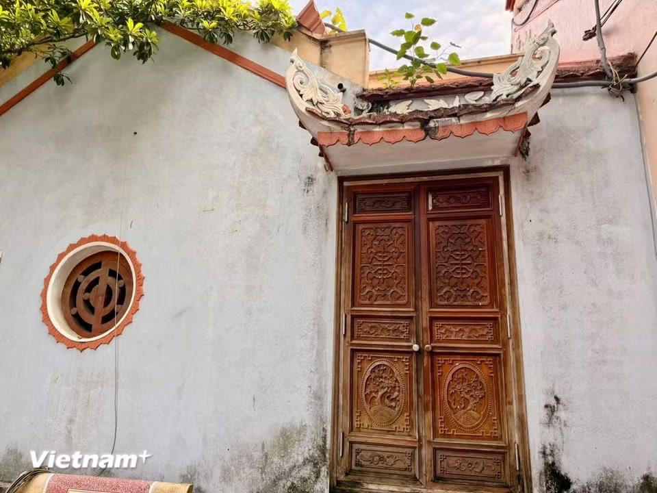 Chiêm ngưỡng vẻ cổ kính của Chùa Khai Nguyên. (Ảnh: Thái Hà/Vietnam+)