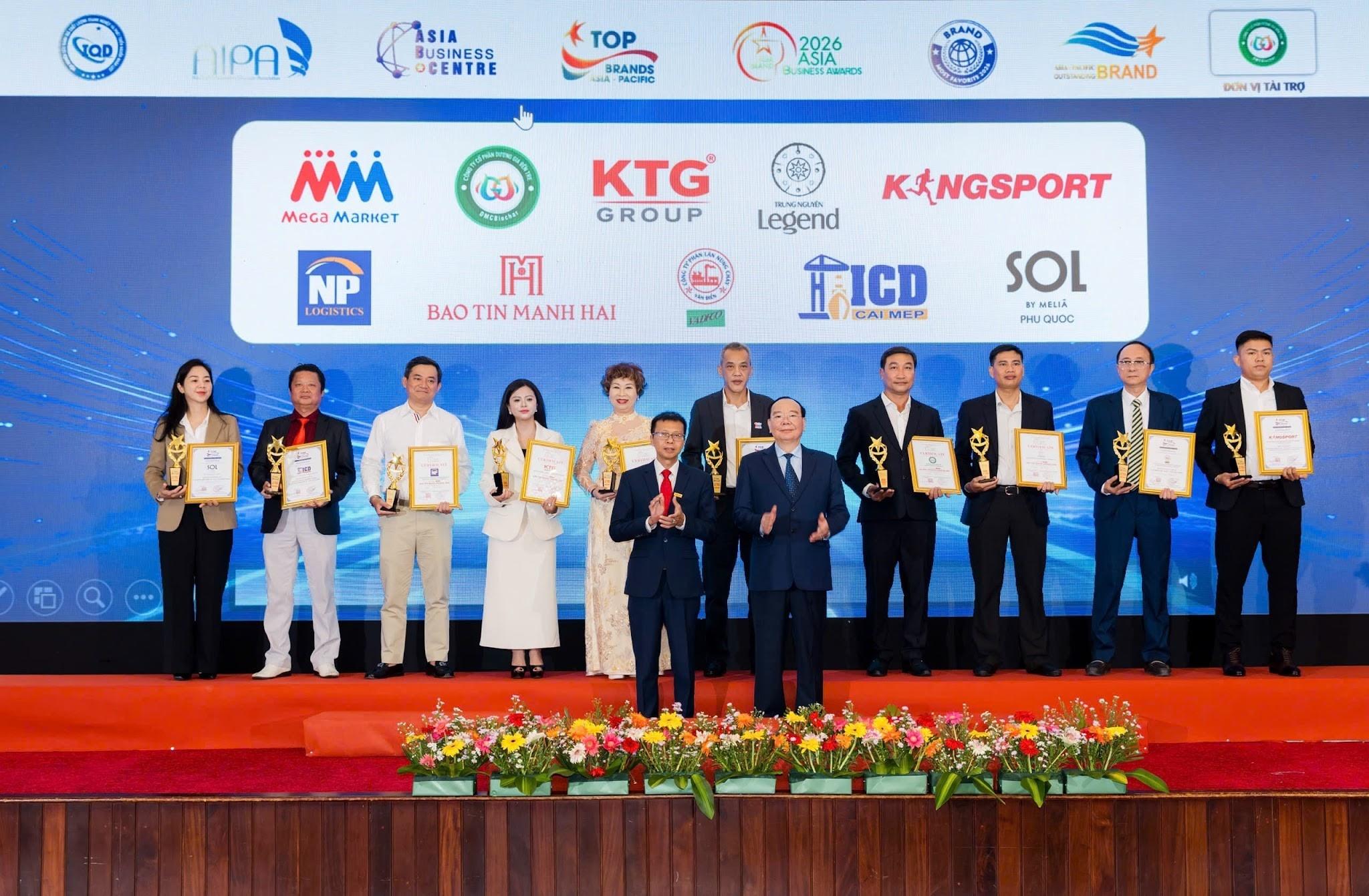  Đại diện các doanh nghiệp được vinh danh tại Asia Top Brand Awards 2026. 