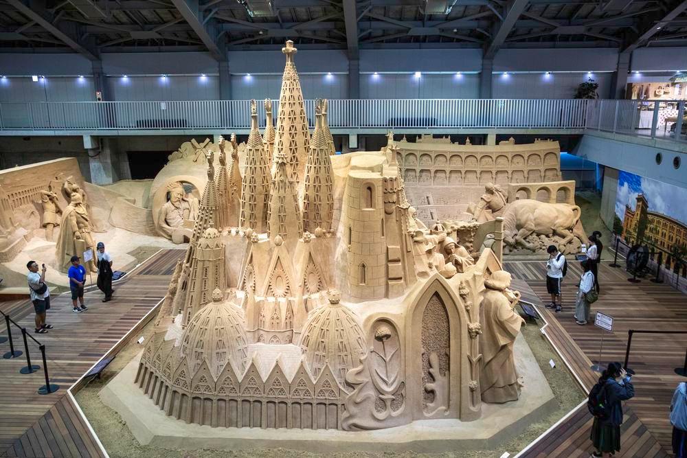 Một phía của Thánh đường Sagrada Familia – tác phẩm trung tâm nhân 100 năm ngày mất của kiến trúc sư Antoni Gaudí