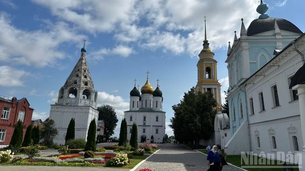 Kolomna trải qua bao thời gian vẫn giữ được nét duyên dáng cổ kính. (Ảnh: THÙY VÂN)