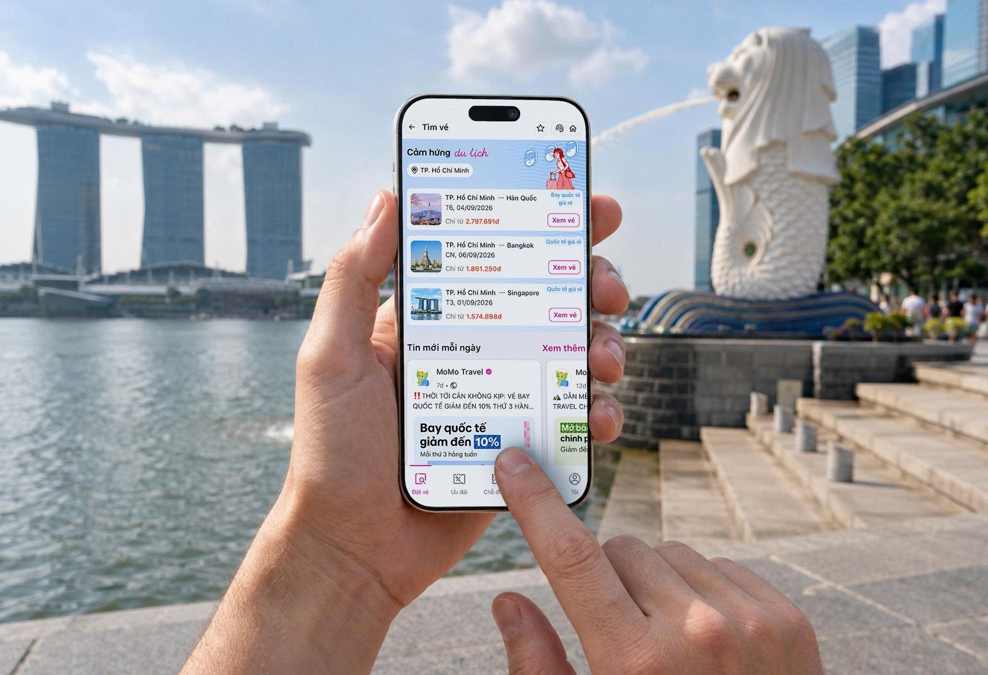 Người dùng có thể so sánh giá và đặt vé máy bay trên MoMo với nhiều lựa chọn từ hãng hàng không trong nước và quốc tế.