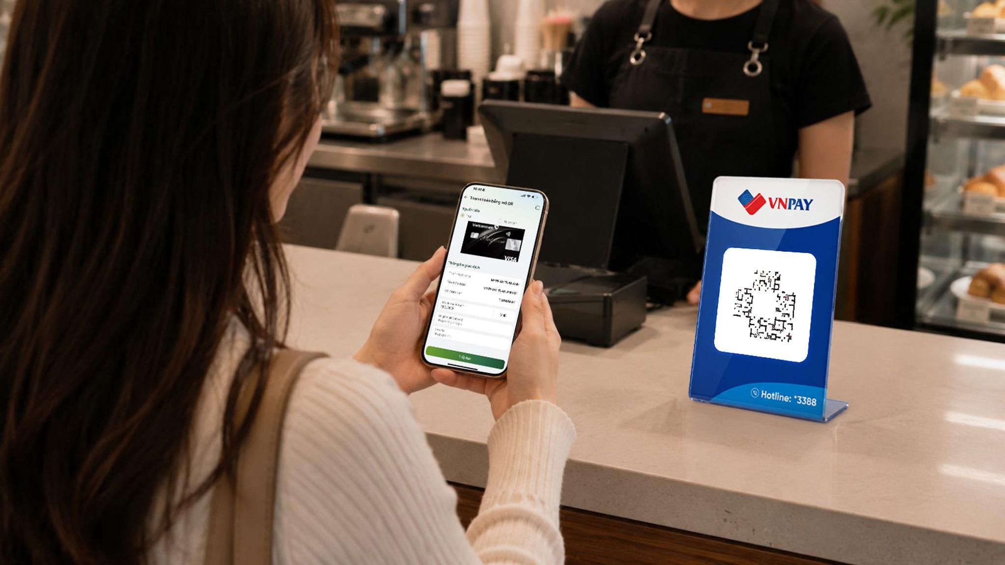 Quét VNPAY-QR cho phép người dùng chọn nguồn tiền tín dụng, từ đó đa dạng hóa hình thức thanh toán không tiền mặt.