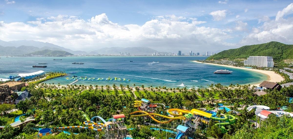  Vinpearl là điểm đến du lịch - nghỉ dưỡng - vui chơi giải trí hàng đầu Việt Nam và khu vực. 