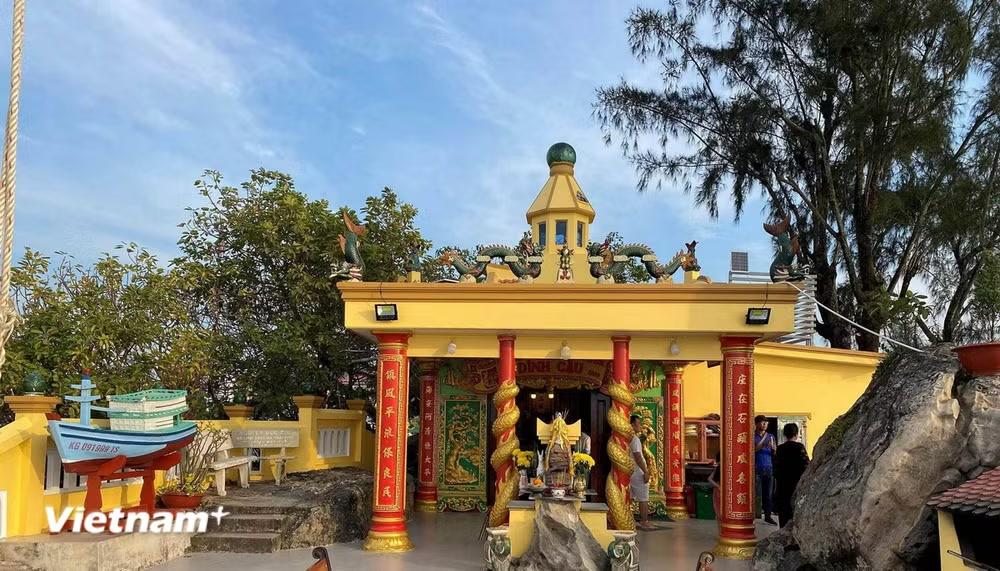 Kiến trúc Dinh Cậu Phú Quốc mang nét cổ kính đặc trưng của đền, miếu Nam Bộ. (Nguồn: Vietnam+)
