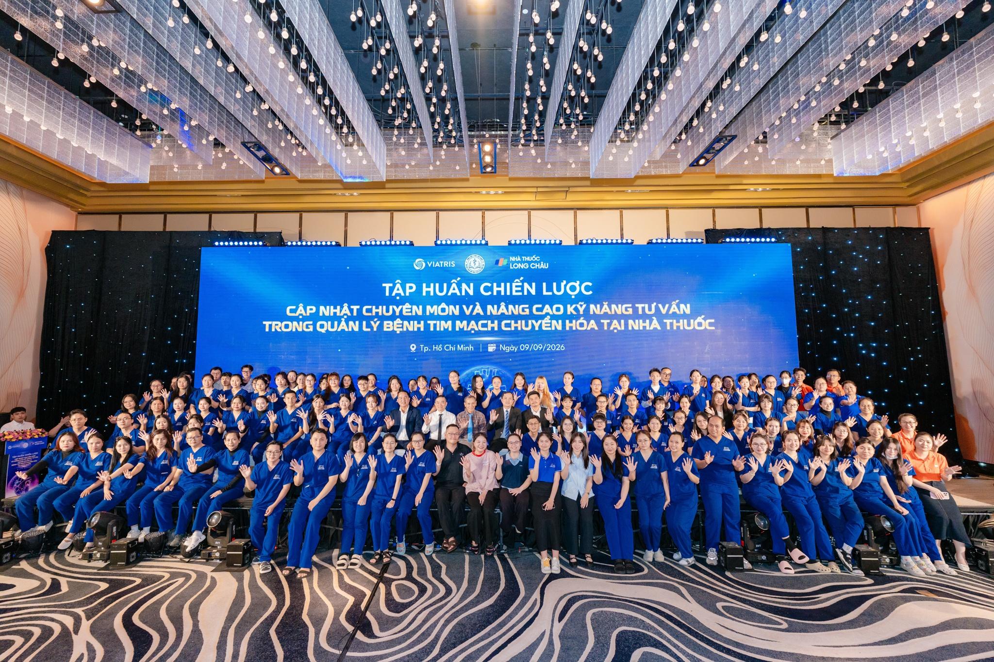 Đào tạo chuyên môn cho đội ngũ dược sĩ cộng đồng là một trong những trọng tâm của dự án.