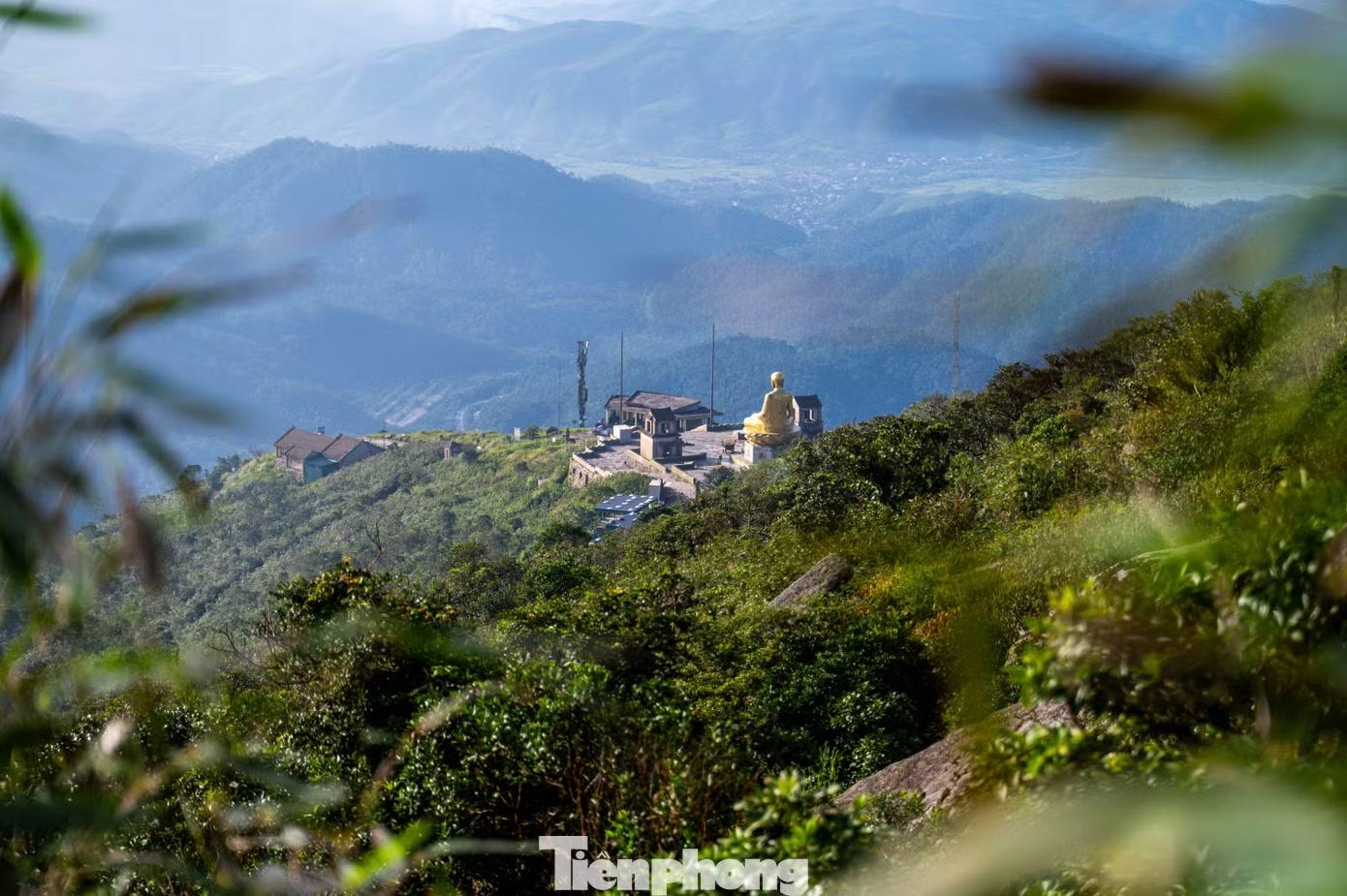 Thượng tọa Thích Đạo Hiển - Phó Trưởng Ban trị sự, Chánh Thư ký Giáo hội Phật giáo Việt Nam tỉnh Quảng Ninh cho biết, Xuân thu nhị kỳ, người Việt Nam có tập tục đi lễ chùa vào mùa xuân và mùa thu. Bởi hai mùa này, trời đất giao hòa, thời tiết đẹp lòng người an nhàn, thanh thản hơn.