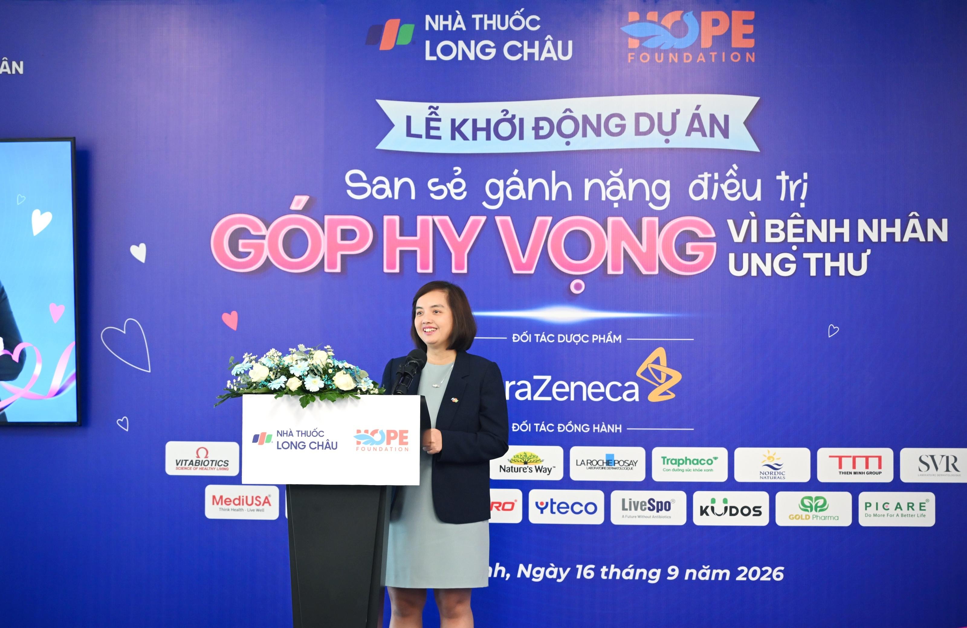  Bà Nguyễn Đỗ Quyên, Phó tổng giám đốc FPT Retail kiêm Giám đốc Điều hành Hệ thống Nhà thuốc và Tiêm chủng Long Châu, khẳng định sự đồng hành bền bỉ cùng các bệnh nhân mắc bệnh hiểm nghèo. 