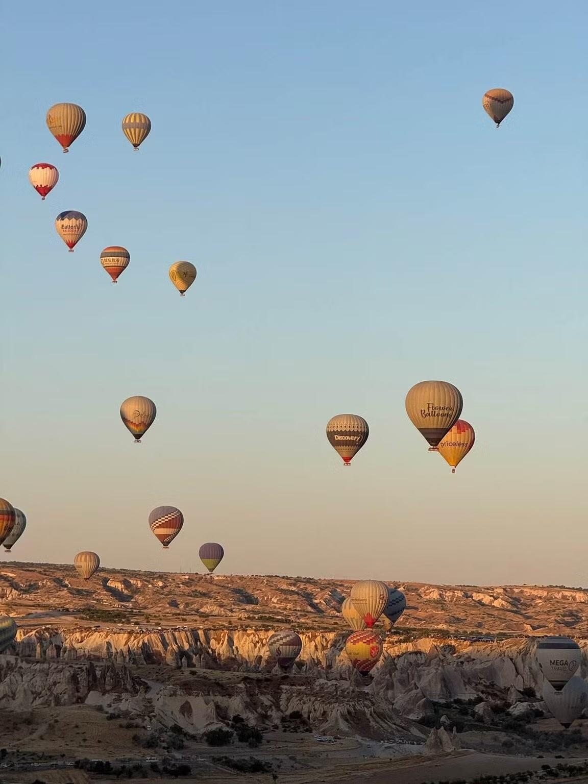 Khinh khí cầu tại Cappadocia là trải nghiệm được nhiều du khách quan tâm