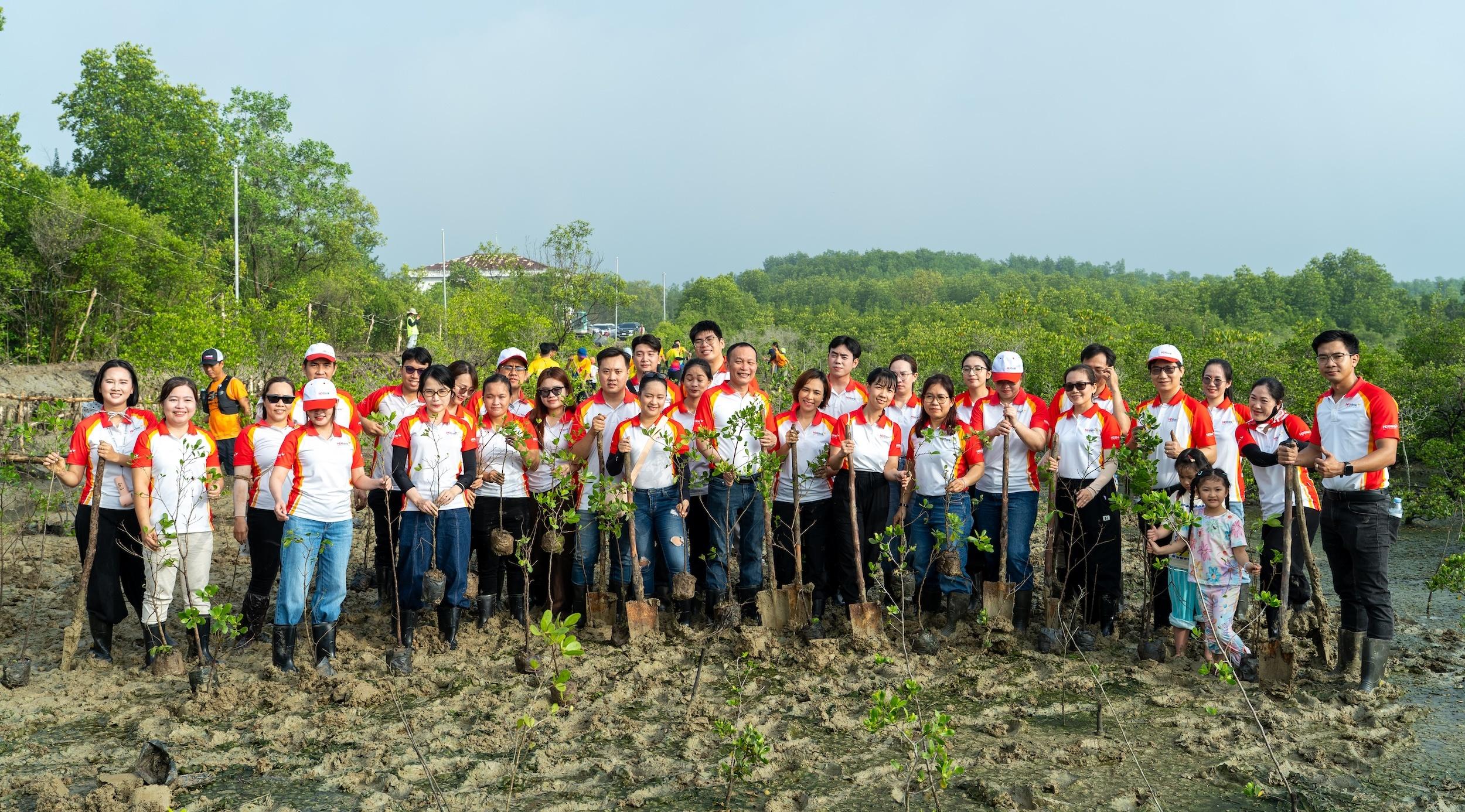 HDBank Green Marathon hòa vào bức tranh văn hóa - du lịch Cần Giờ.