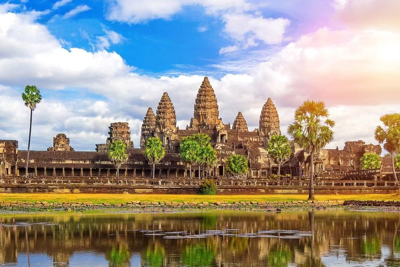 Campuchia hấp dẫn bởi những dấu ấn lịch sử, kiến trúc cổ và nền văn hóa Khmer đặc trưng