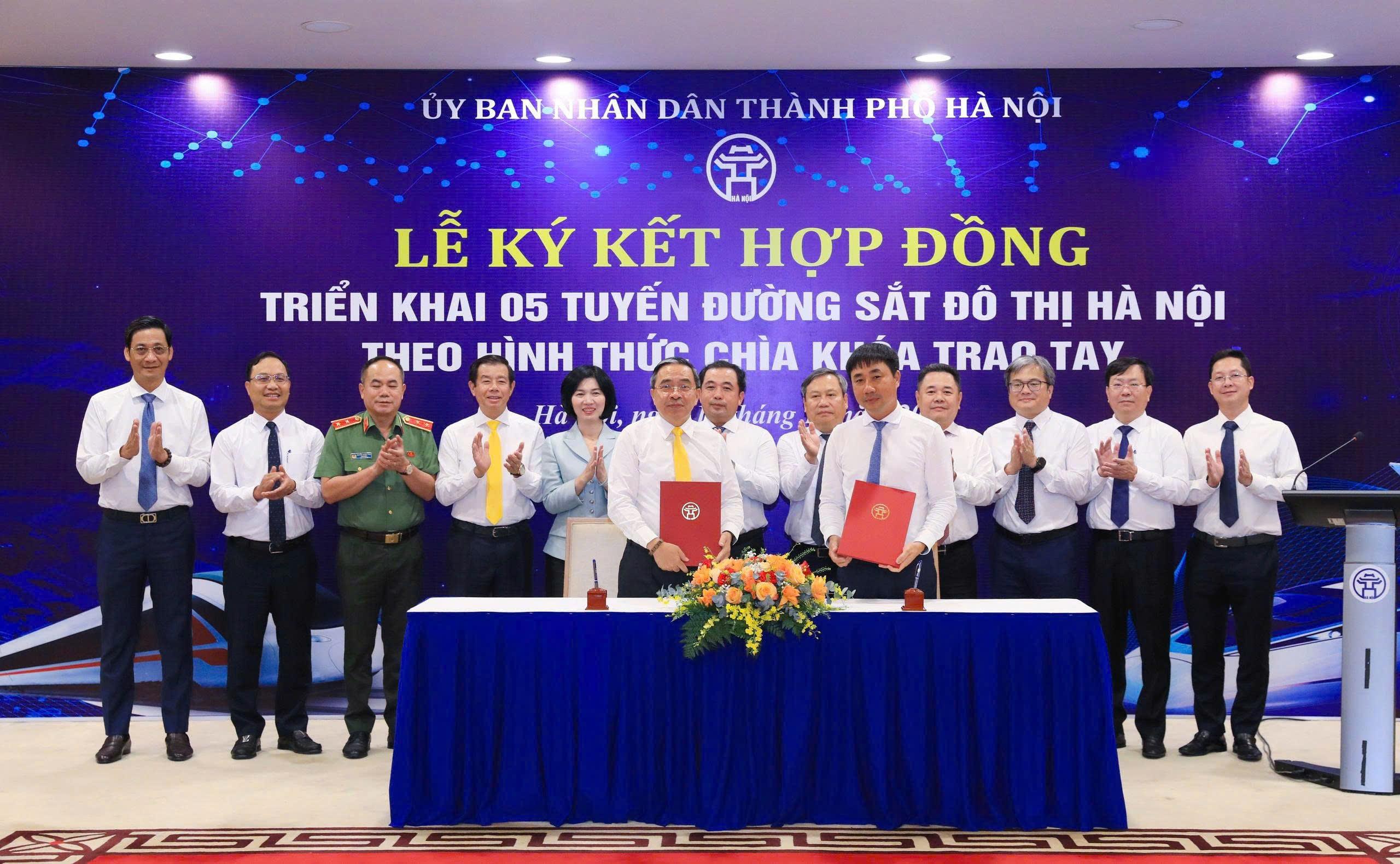  Thành phố Hà Nội và liên danh Vinhomes - SGC chính thức ký kết hợp đồng tổng thầu 5 tuyến đường sắt đô thị theo hình thức chìa khóa trao tay. 