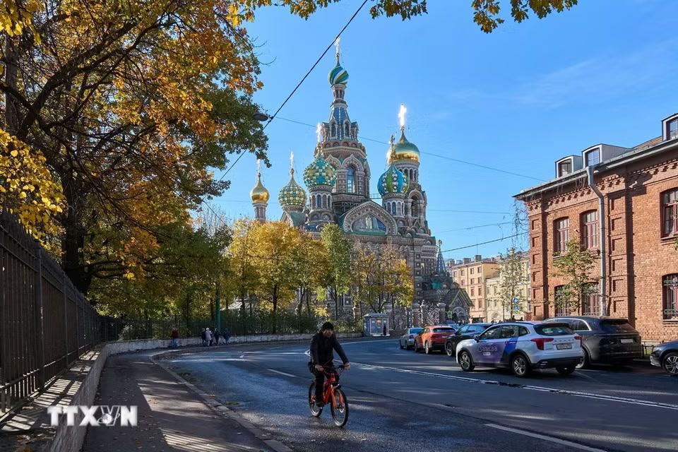 Cảnh đẹp mùa Thu tại St. Petersburg, Nga, ngày 14/10/2026. (Ảnh: THX/TTXVN phát)