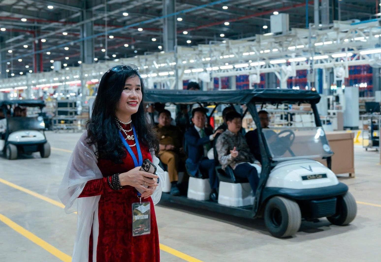  Bà Hồ Thị Nga, Phó tổng giám đốc Công ty Weldcom, cho biết doanh nghiệp đảm nhận vai trò tổng thầu dây chuyền thân vỏ ôtô tại Việt Nam, Ấn Độ và Indonesia. 