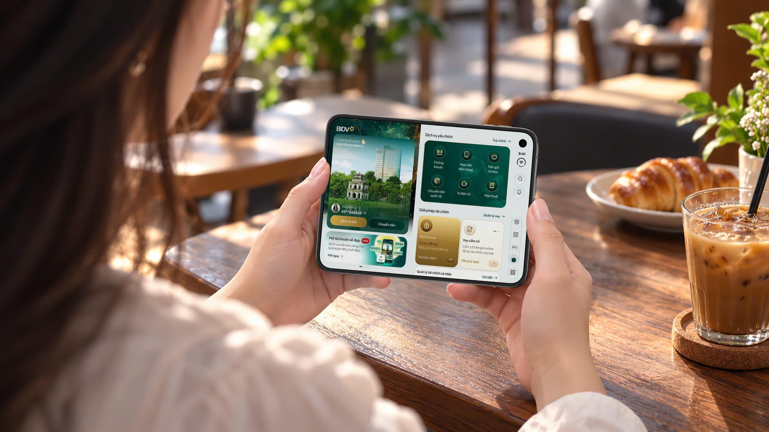  Giao diện BIDV SmartBanking trên iPhone Duo. Ảnh: BIDV. 