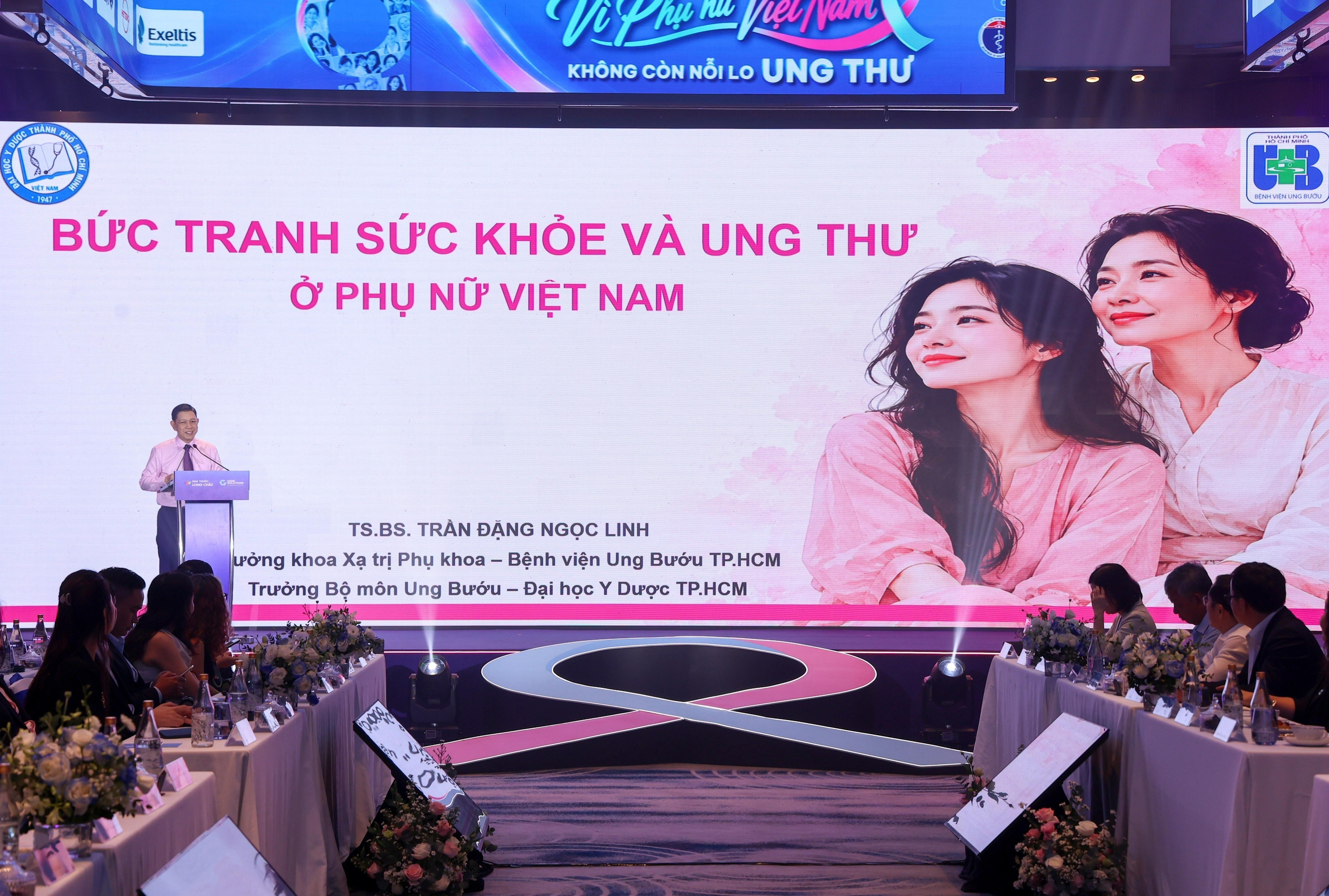 Chuyên gia ung bướu nhấn mạnh vai trò của kiểm tra sức khỏe, tầm soát sớm. 
