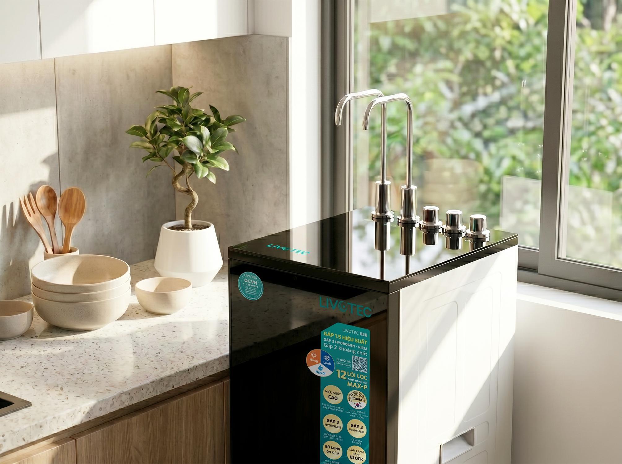  Livotec 828 kết hợp hệ thống lọc 12 lõi và 3 chế độ nước nóng, lạnh, nguội. 