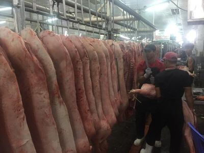 Giá heo hơi hôm nay, 15-5: Các vùng miền đều giảm