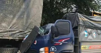 Ô tô tải tông xe đầu kéo, 3 người thương vong