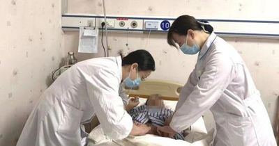 Bé trai 12 tuổi mắc ung thư đại trực tràng giai đoạn cuối, bác sĩ chỉ rõ thói quen 'cực độc'