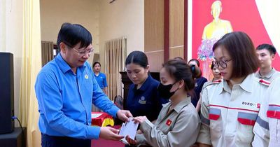 Đoàn Chủ tịch Tổng Liên đoàn Lao động Việt Nam thăm, tặng quà công nhân, người lao động tỉnh Lào Cai