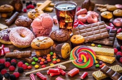 Chuỗi phản ứng của cơ thể khi trẻ tiêu thụ nhiều đồ ngọt