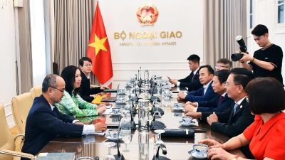 Gặp gỡ Đoàn kiều bào Ủy viên Ủy ban Trung ương Mặt trận Tổ quốc khóa XI nhiệm kỳ 2026-2031