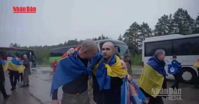 [Video] Nga – Ukraine bắt đầu trao đổi tù binh dịp ngừng bắn 9/5