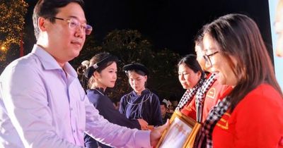 Tuyên dương tập thể, cá nhân điển hình học tập và làm theo tư tưởng, đạo đức, phong cách Hồ Chí Minh