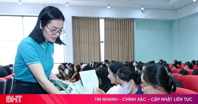 Hơn 300 sinh viên Đại học Hà Tĩnh được tiếp cận cơ hội việc làm