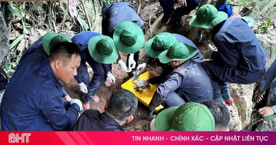 Chuyện chưa kể về hành trình cất bốc 7 hài cốt liệt sĩ trong hang đá ở Lào