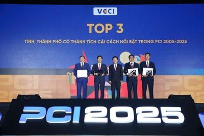 Tp. Huế được vinh danh trong TOP 3 địa phương có thành tích cải cách PCI nổi bật