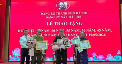 Những tấm Huy hiệu Đảng thắp sáng truyền thống cách mạng ở Hoài Đức