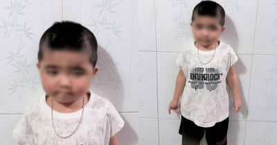 Bé trai khoảng 2 tuổi bị bỏ rơi tại phòng khám An Bình lúc rạng sáng