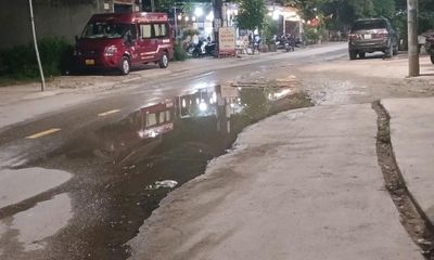 Tiếp diễn tình trạng nước thải tràn đường tại phường Tam Thanh