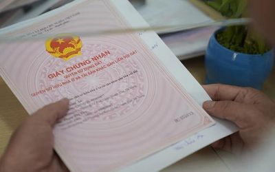 Nhiều người mua nhà vẫn 'mù mờ' về chi phí làm sổ đỏ: Những loại thuế, phí nào cần phải đóng?