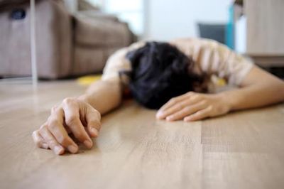 Người phụ nữ 63 tuổi tử vong sau bữa trưa, bác sĩ cảnh báo thói quen 'chí mạng' nhiều người vẫn vô tư làm mỗi ngày