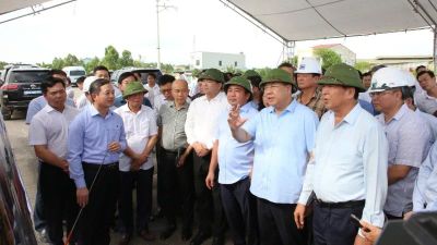 Phó Thủ tướng Thường trực Chính phủ Phạm Gia Túc kiểm tra công tác triển khai dự án Cảng hàng không quốc tế Gia Bình