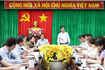 Giám sát việc triển khai, thực hiện chế độ, chính sách đối với cán bộ, công chức, viên chức sau sắp xếp