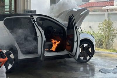 Volvo đối mặt nguy cơ bị kiện sau vụ cháy xe điện EX30 tại Thái Lan