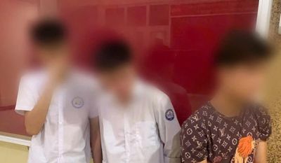 Công an Hà Nội xử lý nhóm thanh thiếu niên mang hung khí đi xe máy 'dạo phố'