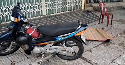 Người đàn ông đột tử trên vỉa hè Quốc lộ