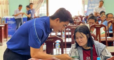 Tiểu thương xã Tây Sơn tích cực tham gia 'Chợ số'