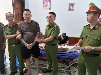 Tạm giữ hình sự nhóm thanh niên tổ chức sử dụng, mua bán trái phép chất ma túy