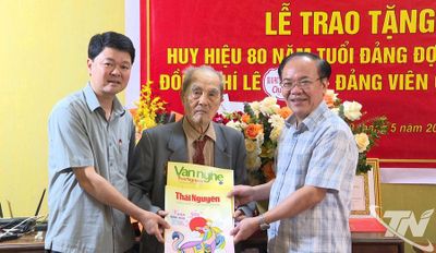 Nhà báo Lê Chỉnh - 80 năm tuổi Đảng, một đời tận hiến